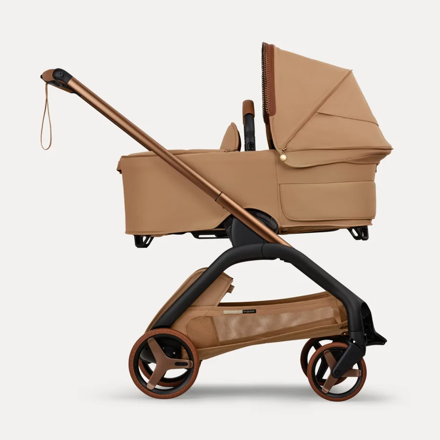 Bugaboo x Stella McCartney Dragonfly Plus con capazo en Tobacco Brown